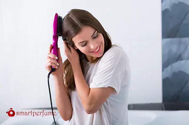 صاف کردن مو با استفاده از برس حرارتی مو